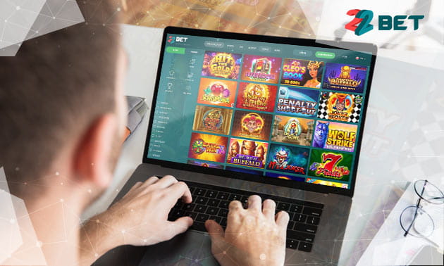 Una persona jugando en el casino online 22bet