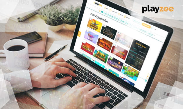 Una persona jugando en el casino online Playzee