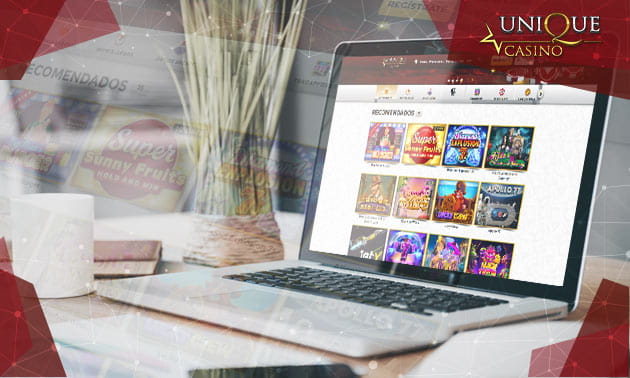 Una persona jugando en el casino online unique casino